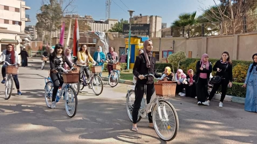 المشروع القومي للدراجات " دراجة لكل طالب"