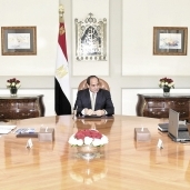 الرئيس خلال اجتماعه مع «إسماعيل» ووزير البترول أمس