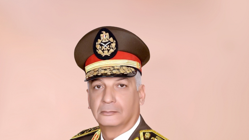 وزير الدفاع يتفقد تأمين شمال سيناء ويشيد بالروح القتالية للقوات
