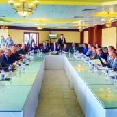 المجلس الاستشارى لرؤساء أندية قضاة الأقاليم أثناء اجتماعه