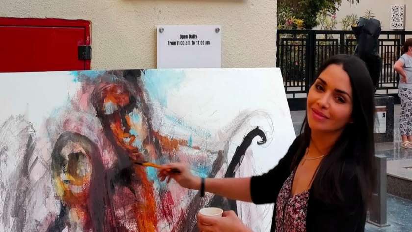 فعاليات الملتقى الدولي للنحت والفنون بالغردقة "الفنانة رغدة أحمد"