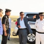 مدير أمن الإسماعيلية يتفقد منطقة السحر والجمال بالطريق الصحراوي .