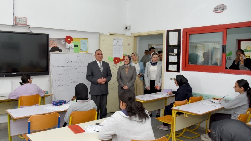 محافظ الإسكندرية يتابع امتحانات الشهادة الاعدادية - أرشيفية