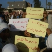 أولياء أمور تلاميذ بكفر الشيخ أغلقوا المدرسة لعجز أعداد المعلمين