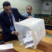 فرز جولة الإعادة في الانتخابات النيابية