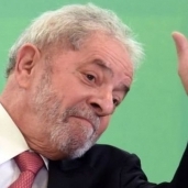 الرئيس البرازيلي الأسبق لولا سلّم نفسه إلى الشرطة