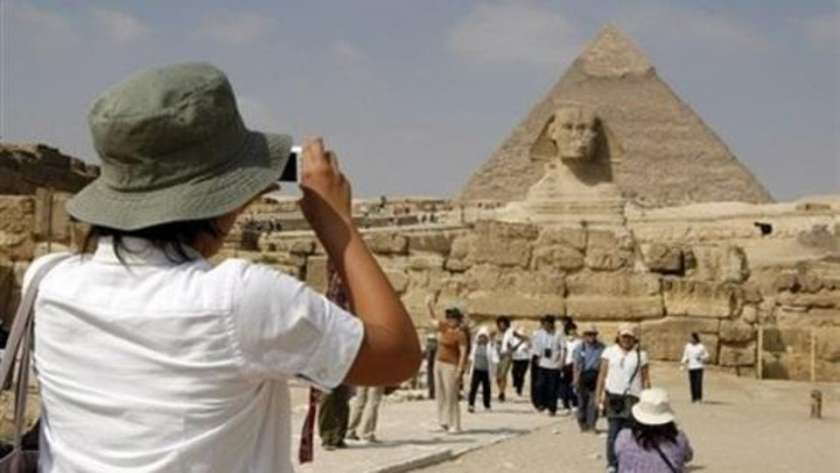 دعم السياحة دور كل مصري
