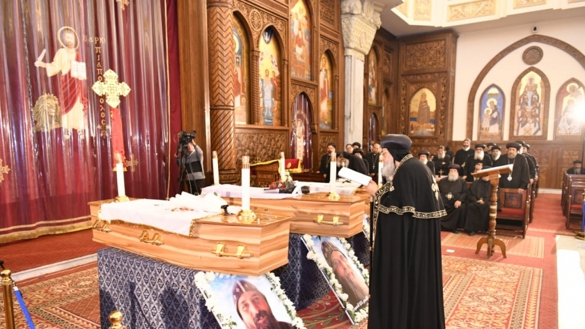 البابا تواضروس الثاني خلال جنازة الرهبان