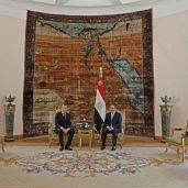 قبل اتفاقية التعاون.. كيف كانت أول زيارة رئيس "الفرنسية للإدارة" لمصر؟