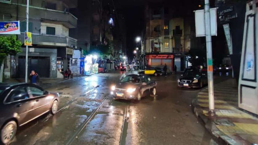 امطار غزيرة تضرب أحياء الإسكندرية