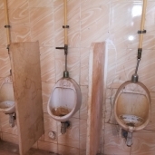 حمامات غير صالحة للاستخدام بمدرسة عرب الشريفة