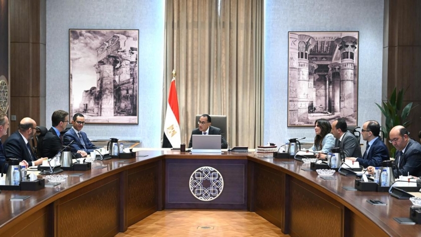 الدكتور مصطفى مدبولى رئيس مجلس الوزراء خلال الإجتماع