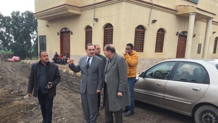 محافظ كفرالشيخ يتفقد موقف القاهرة الجديد بشرق العاصمة