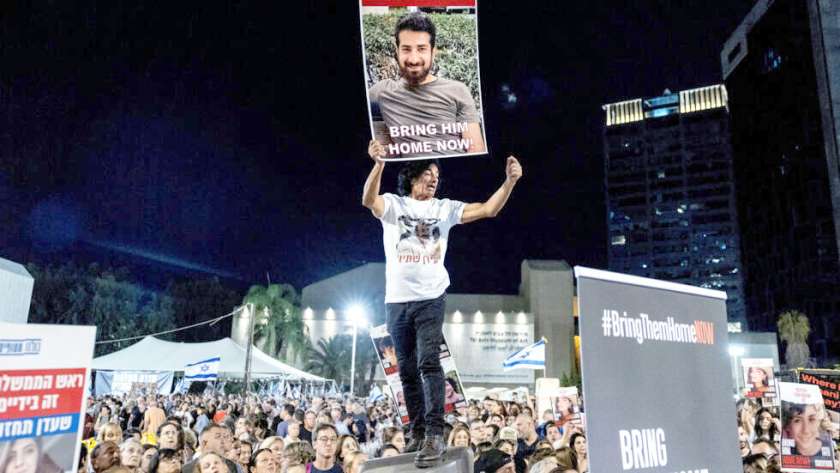 مظاهرات لأهالى الأسرى الإسرائيليين ضد سياسة «نتنياهو»
