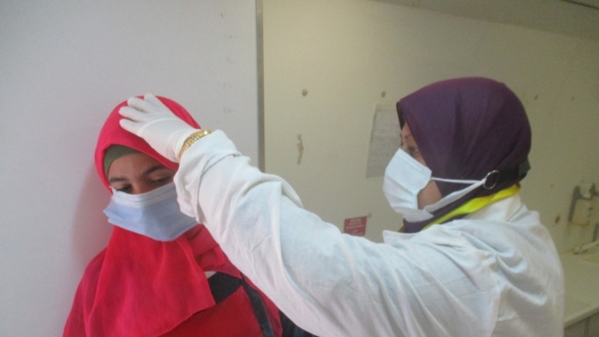 كشف وعلاج مجاني لـ1346 مواطنا بقافلة طبية في بني سويف