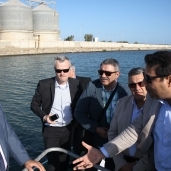 رئيس ميناء دمياط يلتقى وفد دلتاريس الهولندى ورئيس هيئة النقل النهرى
