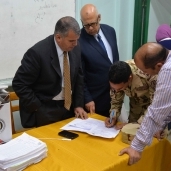 المصريون يدلون بأصواتهم في الانتخابات الرئاسية