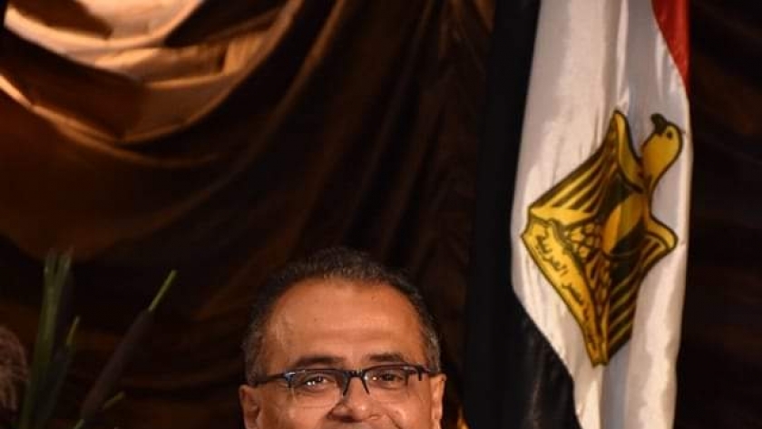 الدكتور عبدالفتاح سعود .. نائب رئيس جامعة عين شمس لشئون التعليم و الطلاب