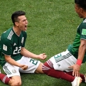 فرحة لاعبي المنتخب المكسيكي بالهدف