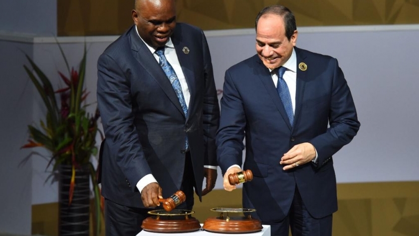 الرئيس السيسي يشارك بأعمال القمة الإفريقية الاستثنائية