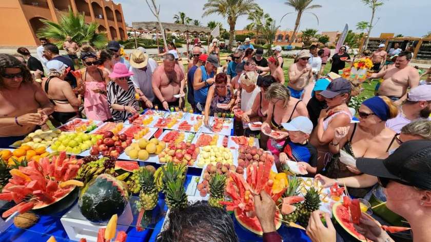 مهرجان الفواكه على شواطئ مرسى علم