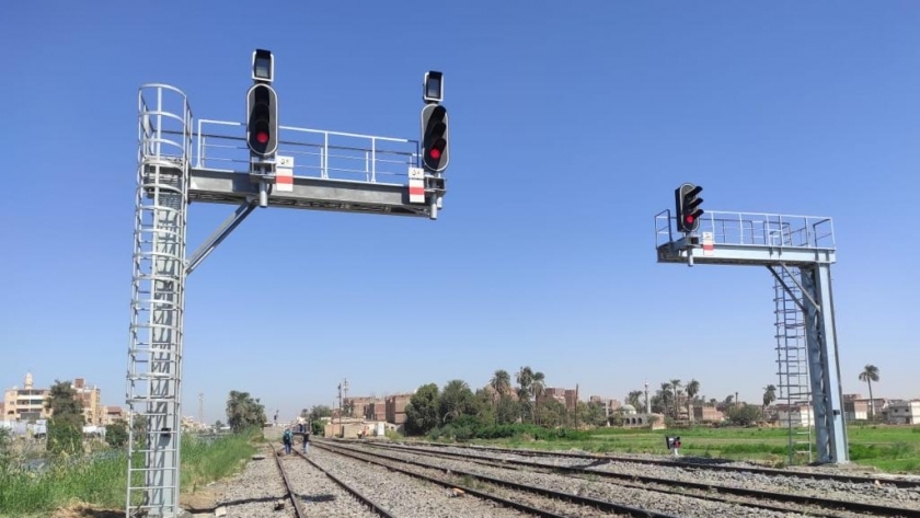 دخول برج مطاي لنظم تحديث إشارات السكك الحديدية الخدمة بعد تطويره
