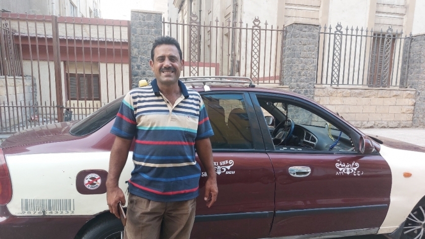 سائق التاكسي إبراهيم الضباع