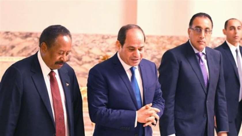 الرئيس عبدالفتاح السيسي خلال استقباله الدكتور عبدالله حمدوك في لقاء سابق