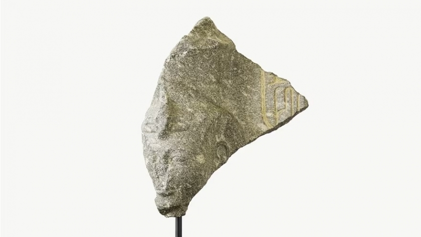 قطعة من تمثال رمسيس الثاني