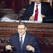 رئيس الوزراء التونسى خلال جلسة فى البرلمان «أ. ف. ب»