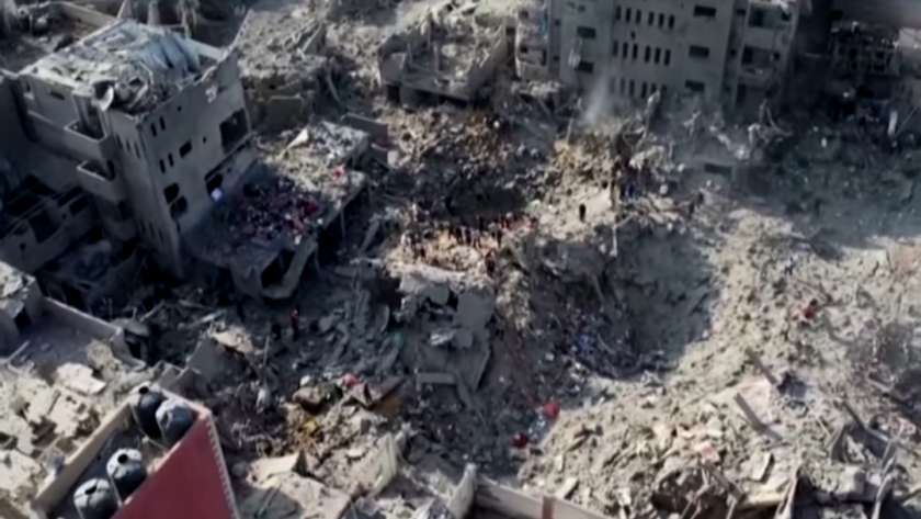 غزة تحت القصف لليوم الـ36 على التوالي