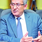 الدكتور عاطف عبد الحميد رئيس هيئة الطاقة الذرية