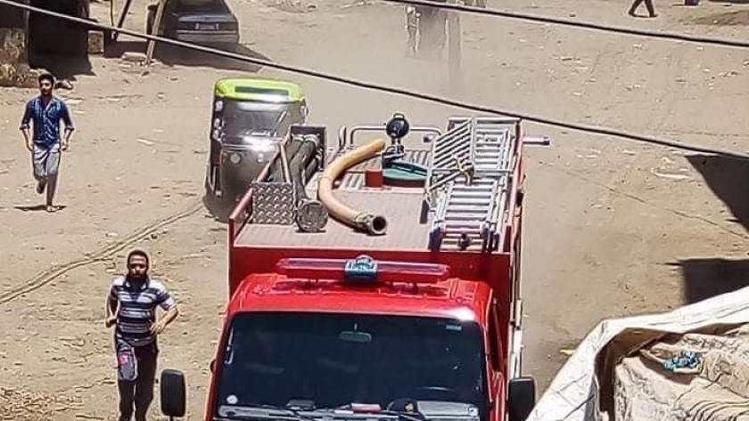 انتقال سيارات الإطفاء لمكان الحريق