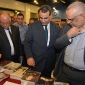 وزير الثقافة يفتتح معرض الكتاب بـ "الهناجر"