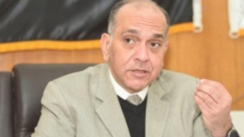الدكتور إيهاب نبيل عميد المعهد القومي للسكر والغدد الصماء