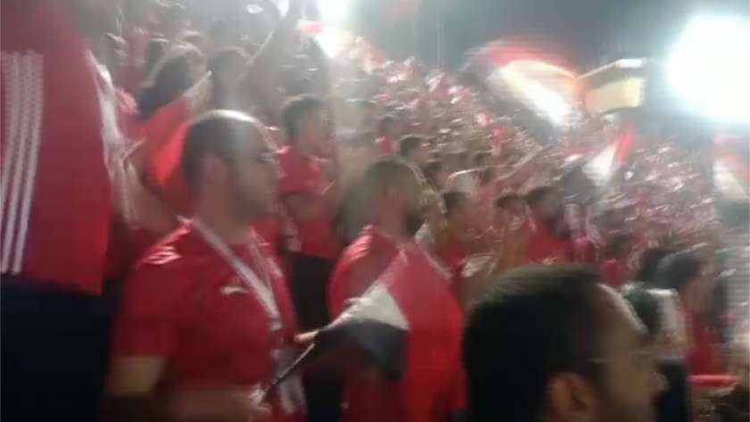 فرحة الجماهير بعد هدف مصر
