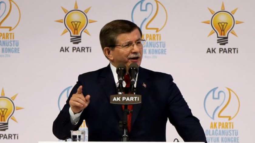 أحمد داود أوغلو رئيس حزب "المستقبل" التركي