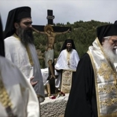 بالصور| الأرثوذكس يحتفلون بـ"الجمعة العظيمة" في أثينا