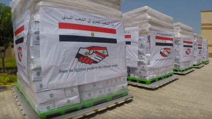 المساعدات المصرية إلى لبنان
