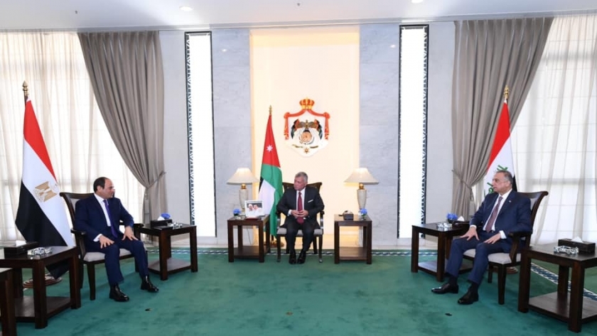 الرئيس عبدالفتاح السيسي خلال مشاركته بالقمة الثلاثية بالأردن