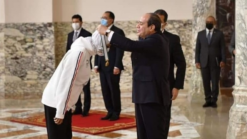 الرئيس عبدالفتاح السيسي أثناء تكريمه لأبطال أولمبياد طوكيو 2020