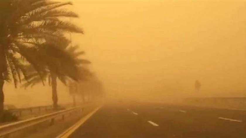 عاصفة ترابية في مصر وسحب الدخان تغطي 10 ولايات أمريكية