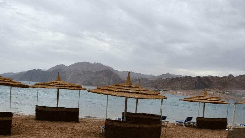 عواصف ترابية تؤثر على الرؤية في جنوب سيناء