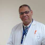 الدكتور هشام حمودة رئيس قسم المسالك البولية والكلى ومدير مستشفى جراحة المسالك البولية بجامعة أسيوط