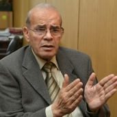 الدكتور أحمد يوسف أحمد