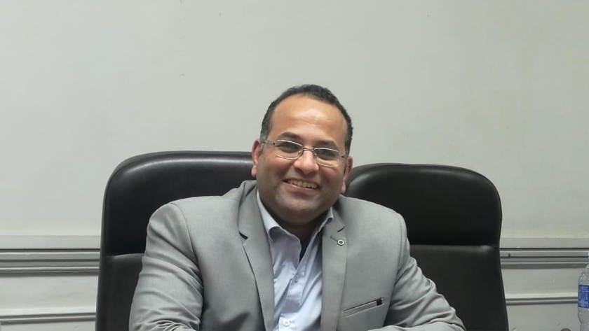 الدكتور محمد شفيق الأمين العام لنقابة الأطباء البيطريين