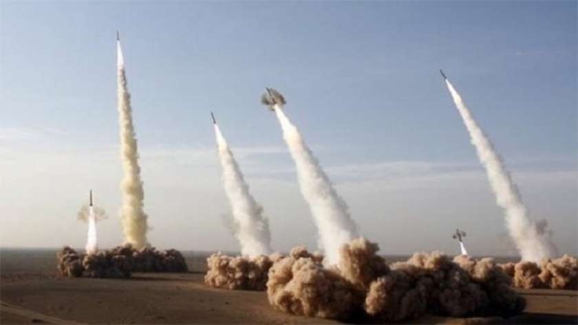 استهداف قاعدة أمريكية في العراق بـ9 صواريخ