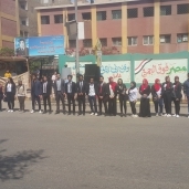 شباب من أجل مصر يحتشدون أمام احدي لجان الدقي