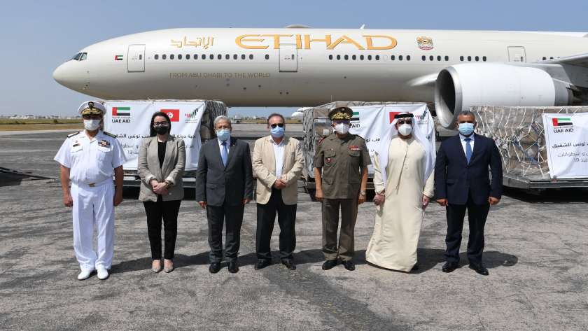 المساعدات الطبية الإماراتية وصلت مطار قرطاج الدولي