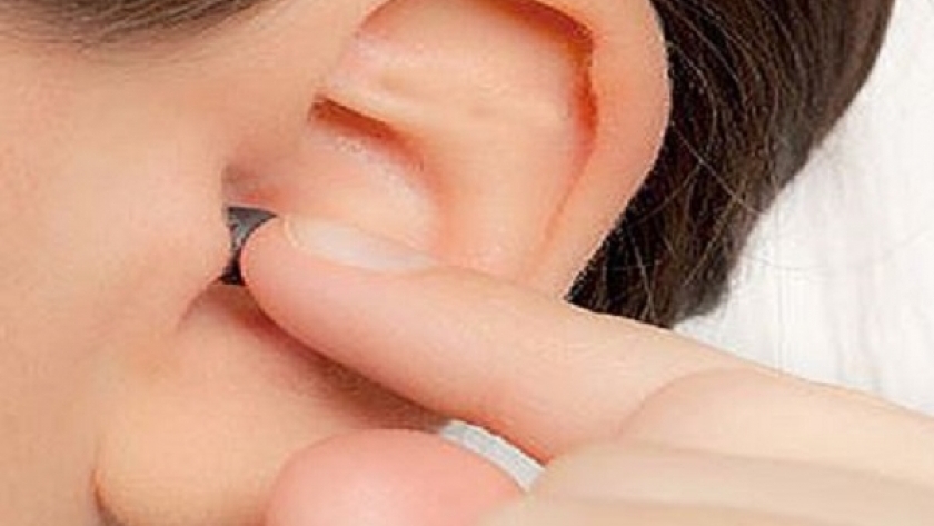 صورة أرشيفية لسماعات الأذن